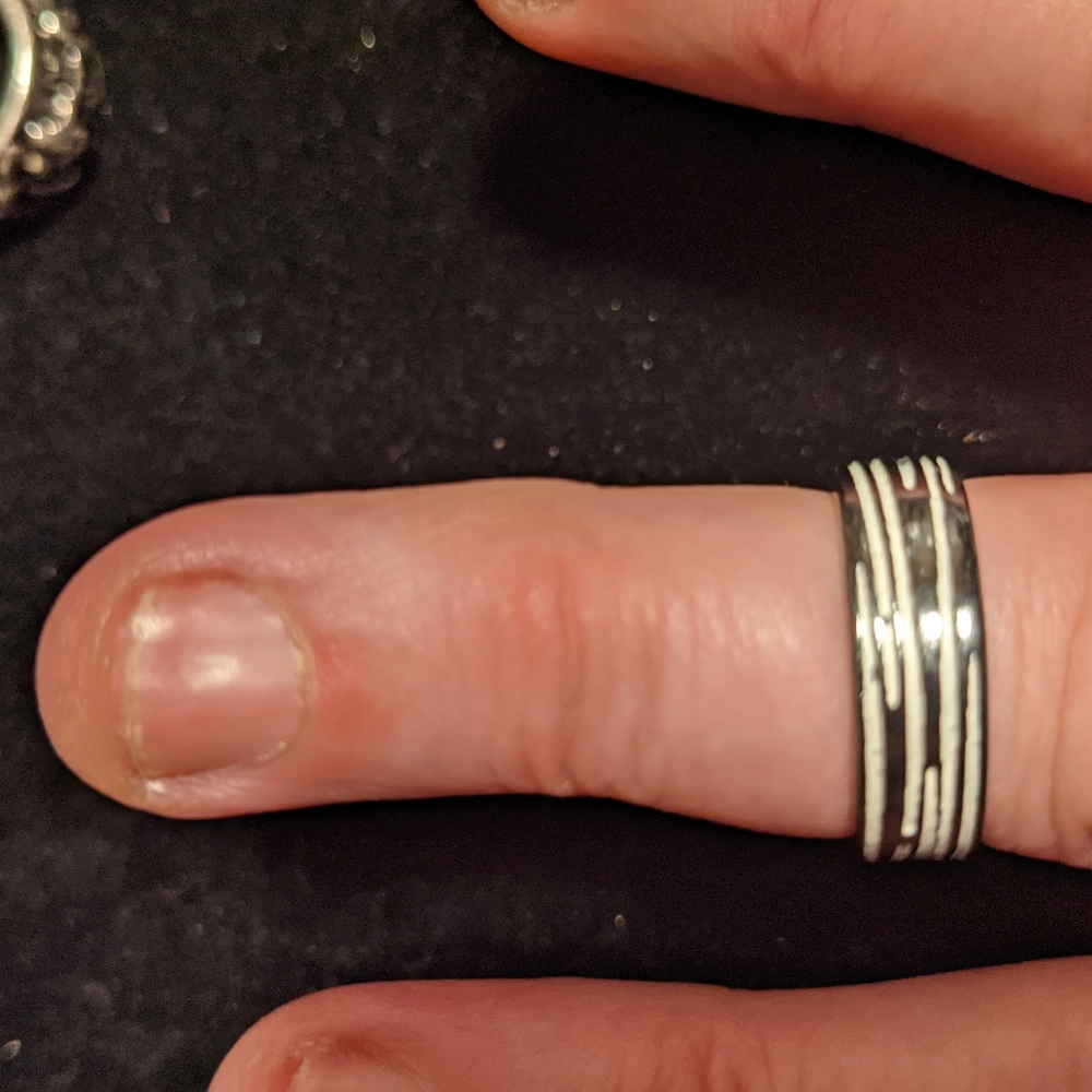 Gothic, Costume Jewelry Rings Bundle - Picture 3 of 9